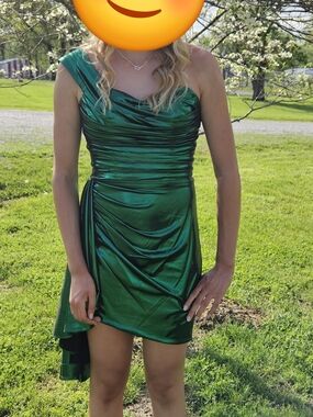 One-Shoulder Shimmering Emerald Green Cocktail Dress